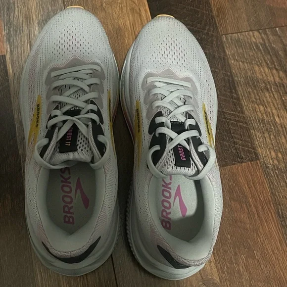 SUPER EUC!! 9 WIDE* Women’s GHOST 17 Brooks Running Shoes Size 9 WIDE* - Picture 11 of 14